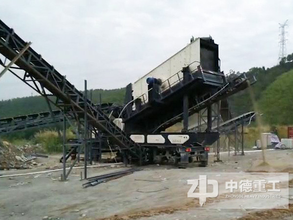 广西日产万吨石灰石移动破生产现场